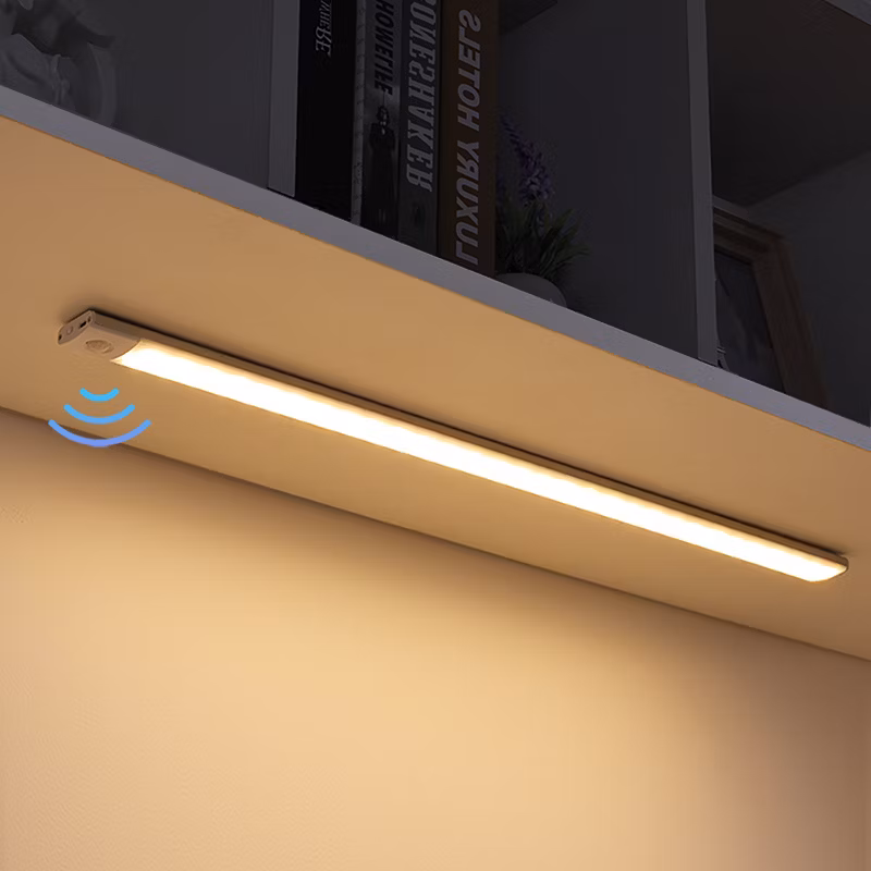 Luz De Presença LED Noturna Com Sensor De Movimento De 3 Cores TYPE-C Recarregável Magnética Ultra-T